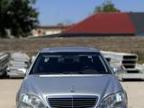 Mercedes-Benz S 600 2000 года за 3 800 000 тг. в Жетысай