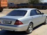 Mercedes-Benz S 600 2000 года за 3 800 000 тг. в Жетысай – фото 4