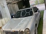 Mercedes-Benz E 230 1996 годаүшін2 300 000 тг. в Караганда