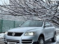 Volkswagen Touareg 2003 года за 3 450 000 тг. в Уральск