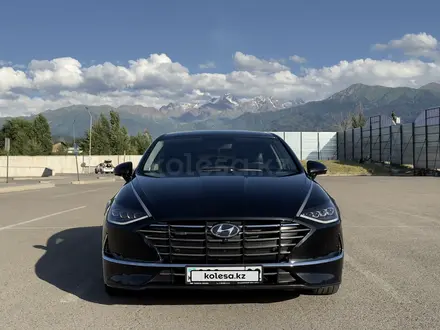 Hyundai Sonata 2021 года за 12 500 000 тг. в Алматы – фото 2