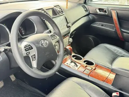 Toyota Highlander 2011 года за 12 600 000 тг. в Караганда – фото 13