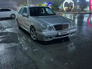 Mercedes-Benz E 320