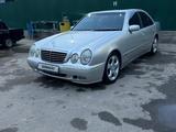 Mercedes-Benz E 320 2000 года за 7 300 000 тг. в Шымкент – фото 2