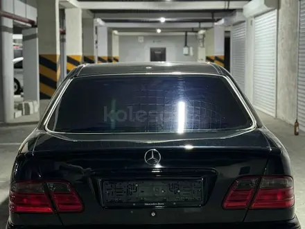 Mercedes-Benz E 320 1999 года за 4 000 000 тг. в Актау – фото 16