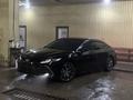Toyota Camry 2023 года за 17 500 000 тг. в Атырау