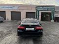 Toyota Camry 2023 года за 17 500 000 тг. в Атырау – фото 3