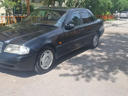 Mercedes-Benz C 200 1994 года за 2 500 000 тг. в Астана – фото 14