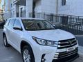 Toyota Highlander 2014 годаүшін8 200 000 тг. в Актау