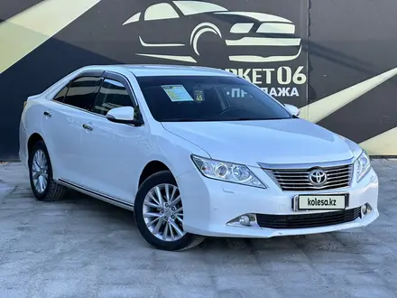 Toyota Camry 2014 года за 9 800 000 тг. в Атырау – фото 3