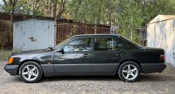 Mercedes-Benz E 280 1994 годаfor2 490 000 тг. в Караганда – фото 4