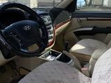 Hyundai Santa Fe 2011 годаүшін7 250 000 тг. в Уральск – фото 5