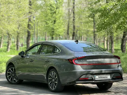 Hyundai Sonata 2023 года за 13 950 000 тг. в Алматы – фото 4