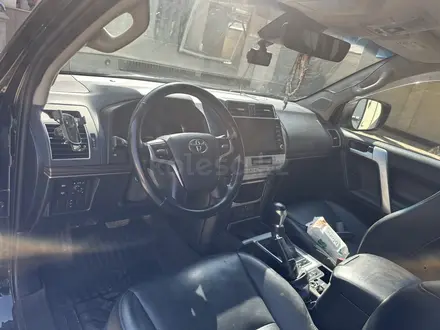 Toyota Land Cruiser Prado 2020 года за 29 000 000 тг. в Алматы – фото 11