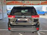 Toyota Highlander 2018 года за 11 200 000 тг. в Алматы – фото 5