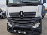Mercedes-Benz  Actros 2017 года за 27 000 000 тг. в Астана