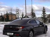Hyundai Sonata 2022 годаfor11 300 000 тг. в Петропавловск – фото 3
