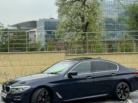 BMW 540 2017 года за 22 500 000 тг. в Алматы – фото 3