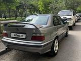 BMW 318 1994 года за 1 000 000 тг. в Алматы – фото 2