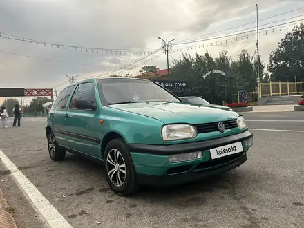 Volkswagen Golf 1993 года за 1 600 000 тг. в Ленгер – фото 2