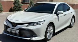 Toyota Camry 2019 года за 13 600 000 тг. в Шымкент