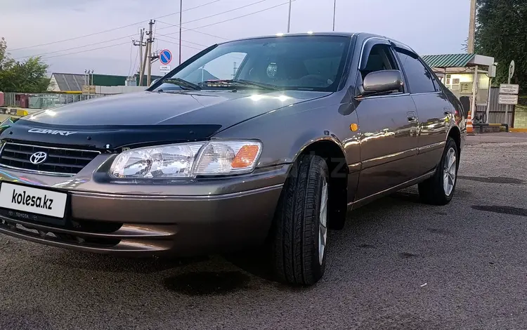 Toyota Camry 2000 года за 2 600 000 тг. в Алматы