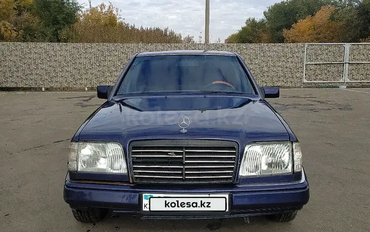 Mercedes-Benz E 200 1995 годаfor1 200 000 тг. в Павлодар