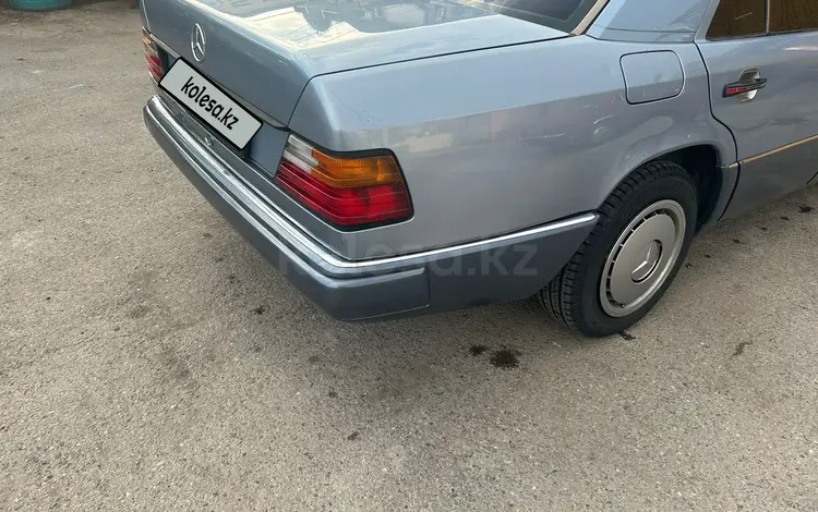 Mercedes-Benz E 260 1990 годаүшін3 100 000 тг. в Алматы