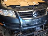 Volkswagen Touareg 2006 года за 456 865 тг. в Костанай – фото 2