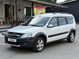ВАЗ (Lada) Largus Cross 2017 года за 5 500 000 тг. в Алматы – фото 3