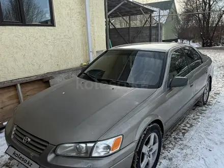 Toyota Camry 1998 года за 3 450 000 тг. в Алматы – фото 3