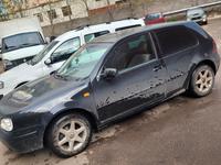 Volkswagen Golf 1999 годаfor2 170 000 тг. в Астана