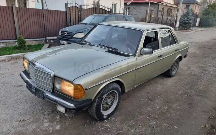 Mercedes-Benz E 230 1983 годаүшін600 000 тг. в Алматы