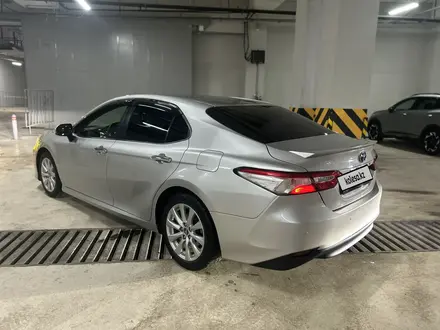 Toyota Camry 2020 года за 12 500 000 тг. в Астана – фото 3