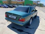 Mercedes-Benz E 220 1993 годаfor2 015 000 тг. в Кордай – фото 4