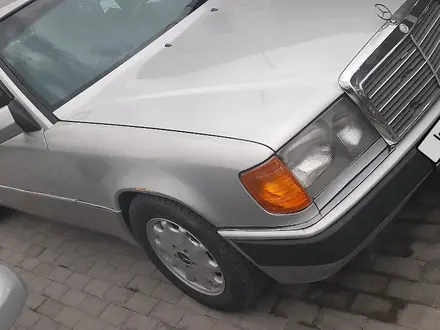 Mercedes-Benz E 230 1989 года за 1 700 000 тг. в Алматы – фото 2