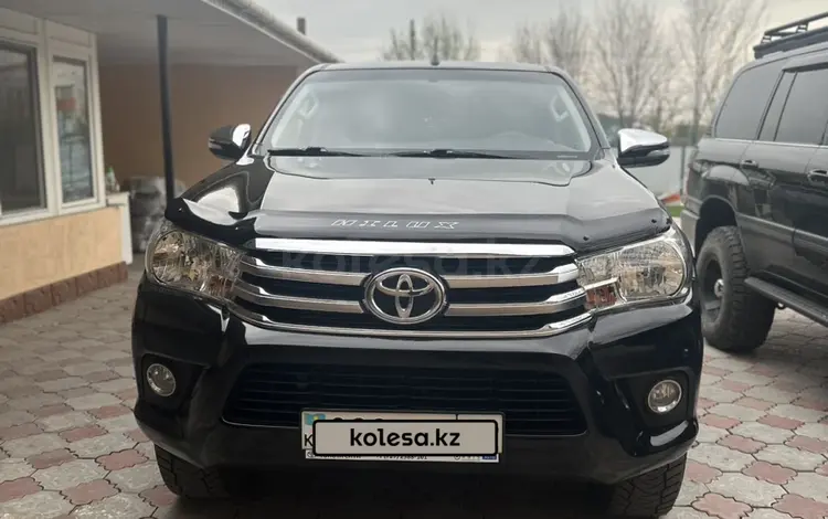 Toyota Hilux 2017 года за 11 000 000 тг. в Алматы