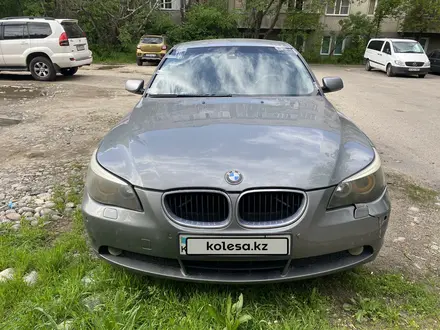 BMW 523 2004 года за 4 800 000 тг. в Алматы – фото 2