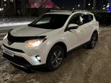 Toyota RAV4 2016 года за 9 500 000 тг. в Астана