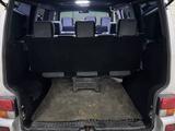 Volkswagen Caravelle 1996 года за 5 500 000 тг. в Алматы – фото 5