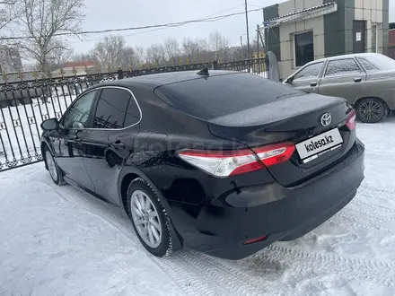 Toyota Camry 2021 года за 14 500 000 тг. в Алматы – фото 6