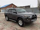 Toyota 4Runner 2016 года за 18 000 000 тг. в Атырау – фото 4