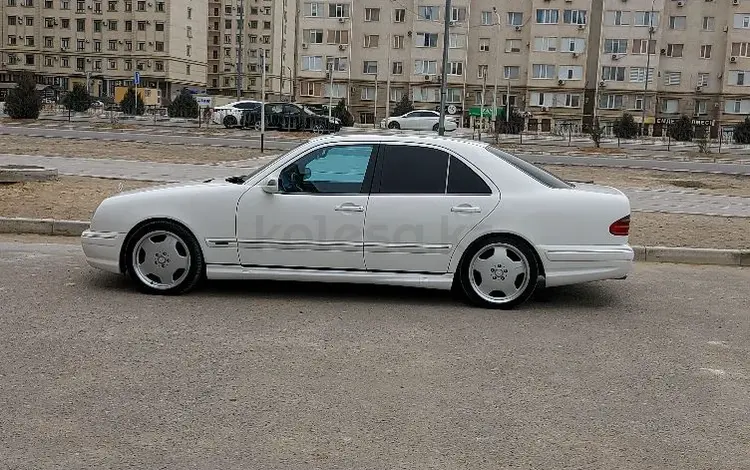 Mercedes-Benz E 320 2001 годаүшін6 000 000 тг. в Актау