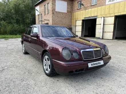 Mercedes-Benz E 230 1997 года за 3 100 000 тг. в Усть-Каменогорск – фото 17