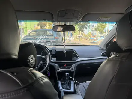 Hyundai Elantra 2018 года за 6 500 000 тг. в Алматы – фото 10