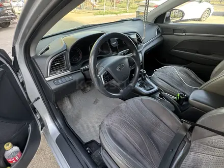 Hyundai Elantra 2018 года за 6 500 000 тг. в Алматы – фото 15