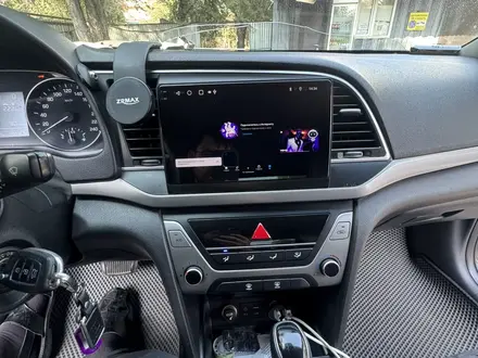 Hyundai Elantra 2018 года за 6 500 000 тг. в Алматы – фото 2