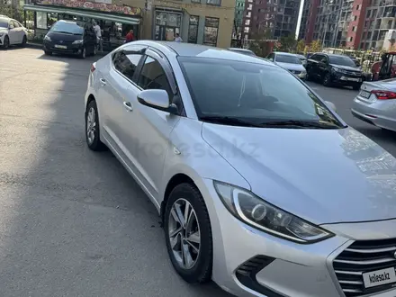Hyundai Elantra 2018 года за 6 500 000 тг. в Алматы – фото 5