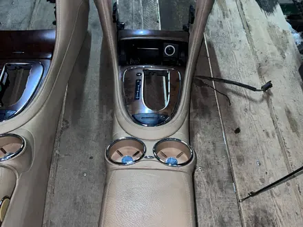 Торпеда панель Mercedes-Benz W219 CLS за 150 000 тг. в Шымкент – фото 14
