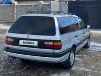 Volkswagen Passat 1992 годаfor2 100 000 тг. в Тараз